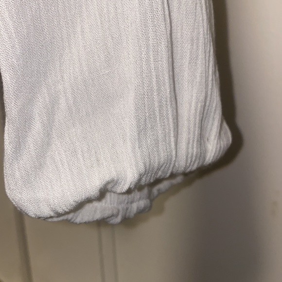 Forever 21 Large Woven White Top Long Sleeve - Picture 7 of 10